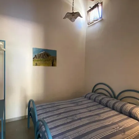 Διαμέρισμα Kleines Refugium Unter Palmen. Custonaci